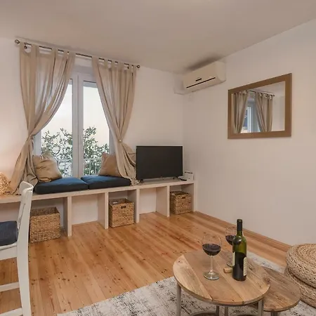Appartamento Akvarel *